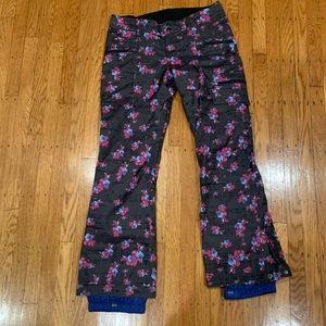 Roxy brand snow pants